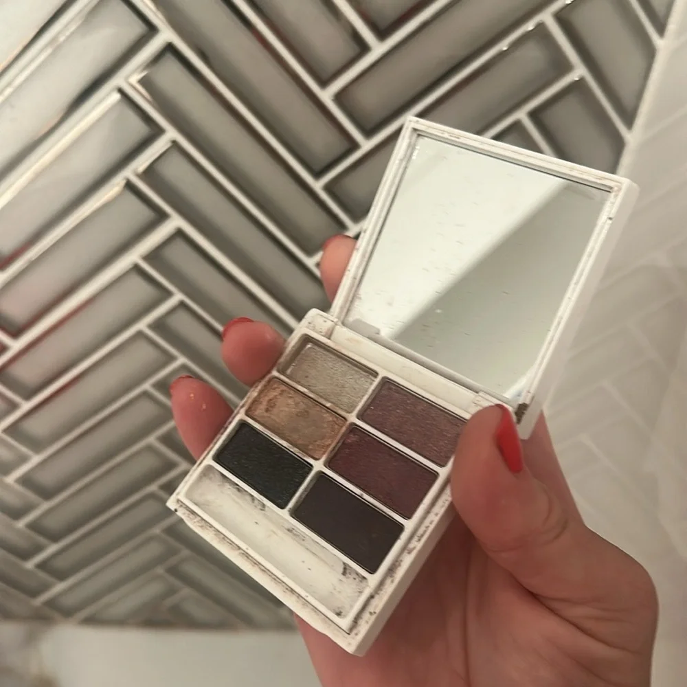 MAC Sultry Snowglobe Eyeshadow Palette- Discontinued